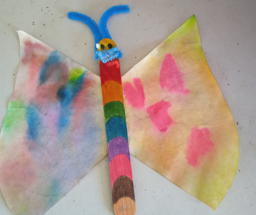 Une activité créative à la crèche