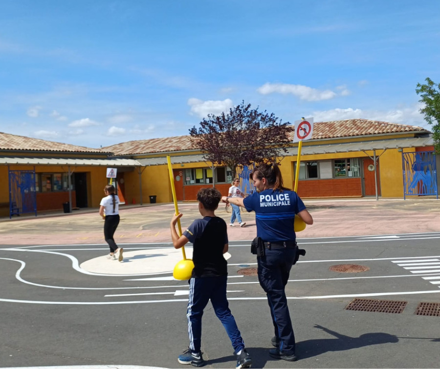 La police municipale sensibilise les élèves à la sécurité routière