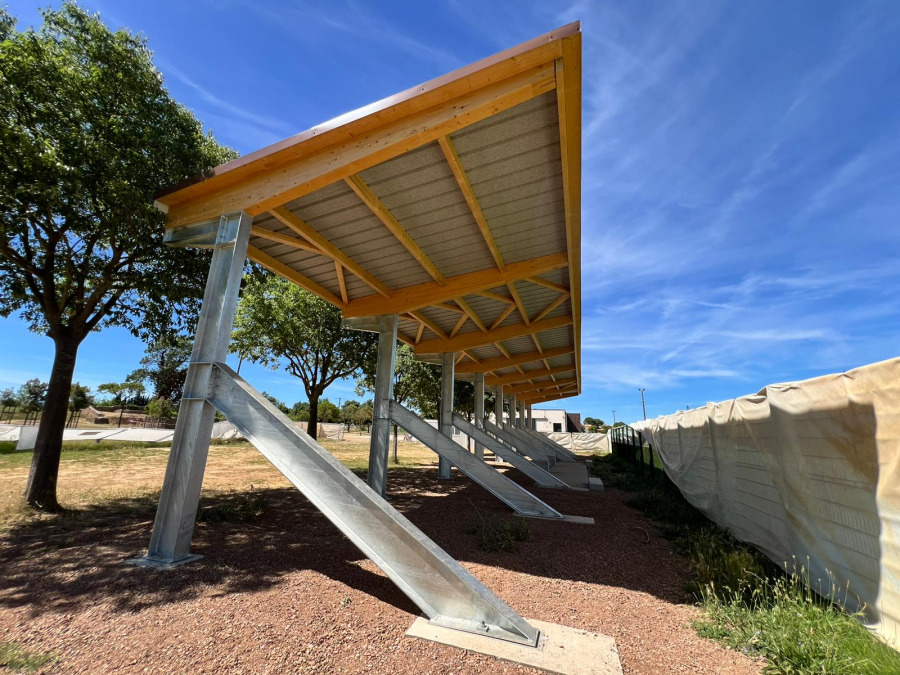 Site de l'Enclos - tribune et vestiaires