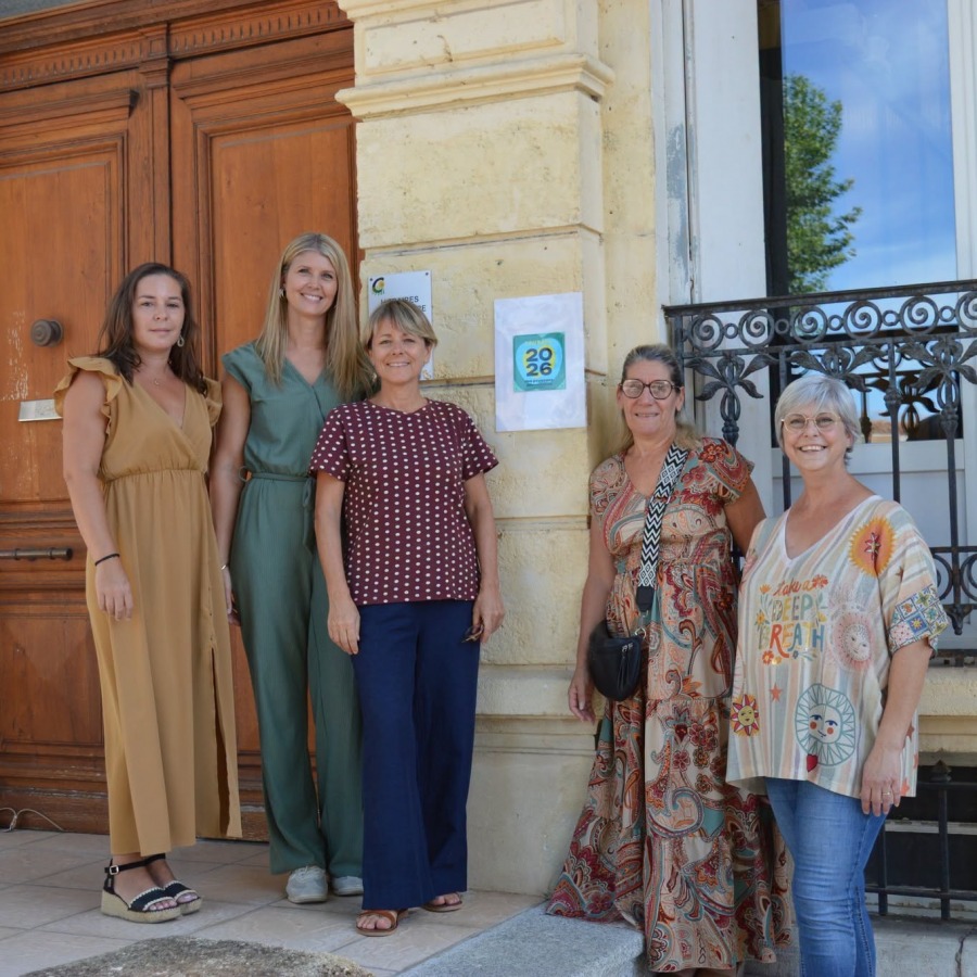 La plaque Village Rebelle valorise la politique alimentaire municipale