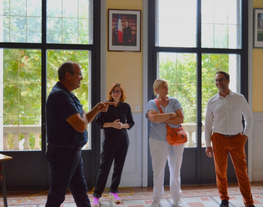 Remise symbolique de la brioche Apeai en Mairie