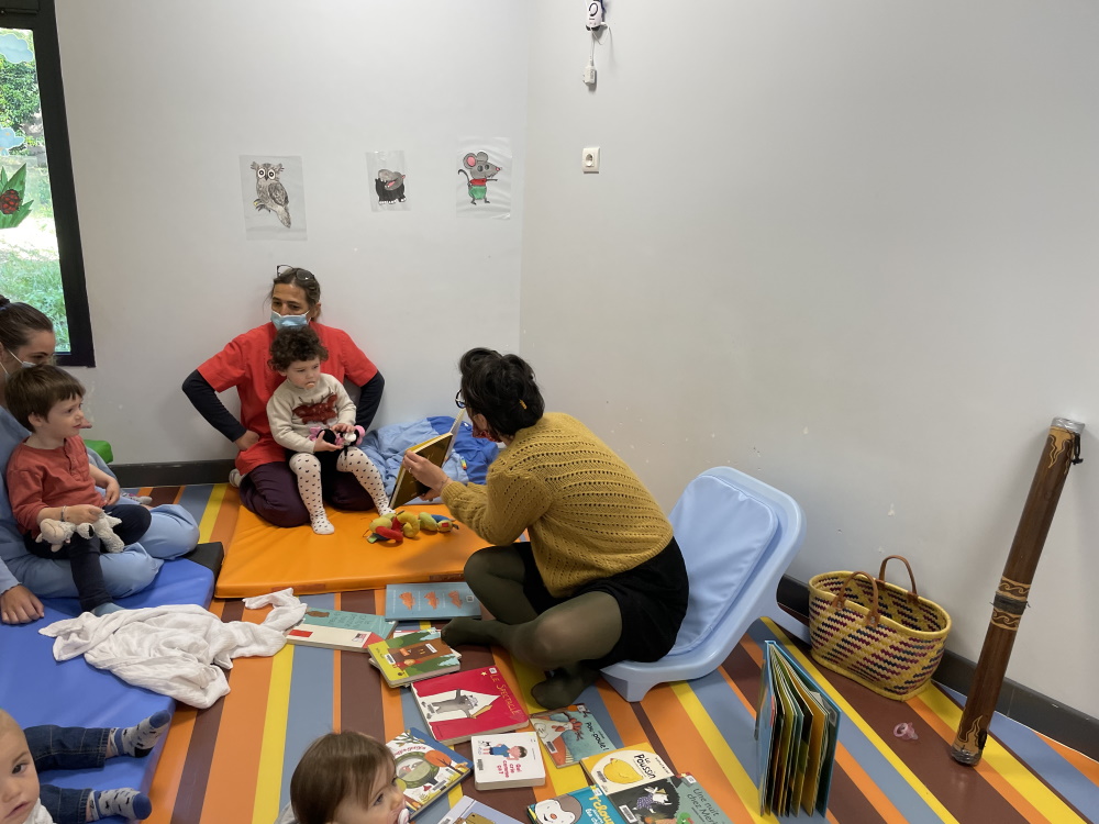2021 04 13 les petites oreilles chez les petits filous lecture crèche médiathèque 6